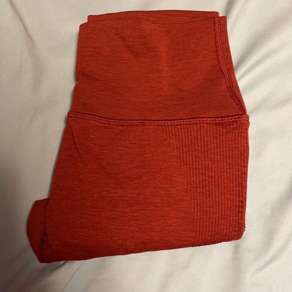 Alphalete Aero Leggings - Garnet Red - Picture 4 of 4